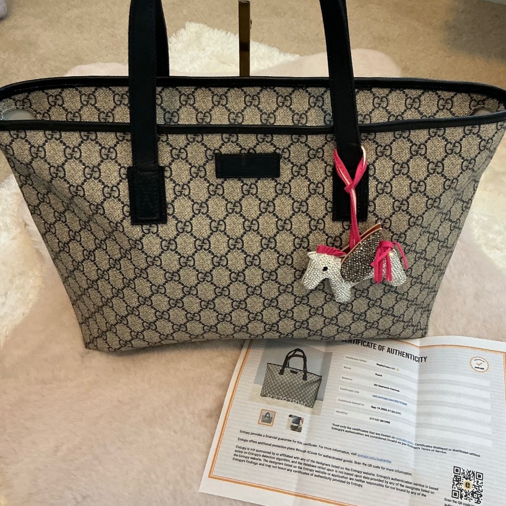 GUCCI GG MONOGRAM GM TOTE WITH DUST BAG AND COA